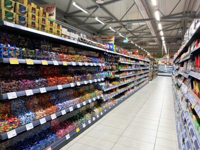 PARDUOTUVĖS TINKLAS "TOP" - Cesis - parduotuvės įrangos pristatymas ir montavimas 2